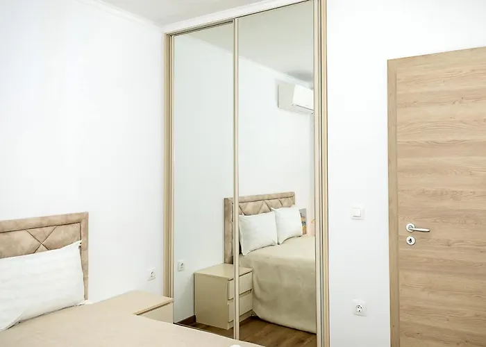 Cozy Sea View With Pool Varna