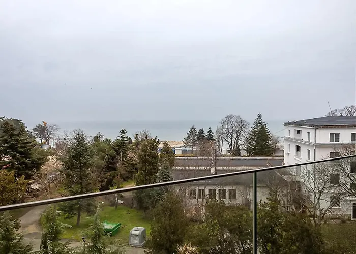 Cozy Sea View With Pool Varna