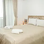 Cozy Sea View With Pool