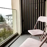 Lägenhet Cozy Sea View With Pool