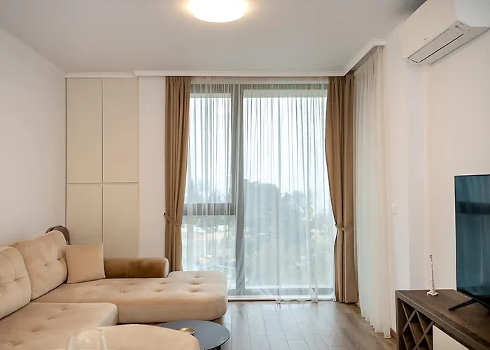 Cozy Sea View With Pool