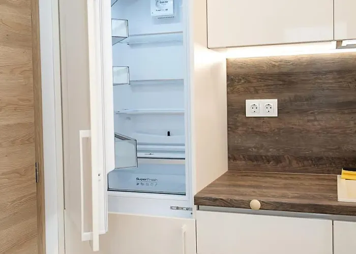 شقة Cozy Sea View With Pool فارنا