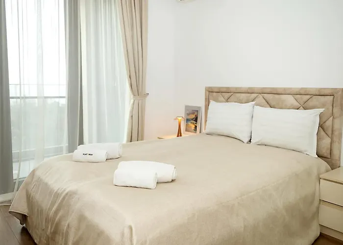 Cozy Sea View With Pool